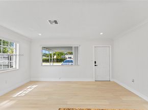 6408 Pierce St, Hollywood FL 33024