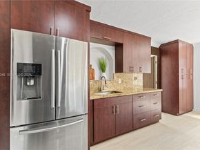 6408 Pierce St, Hollywood FL 33024