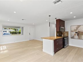 6408 Pierce St, Hollywood FL 33024