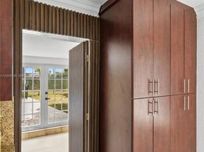 6408 Pierce St, Hollywood FL 33024