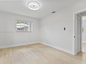6408 Pierce St, Hollywood FL 33024