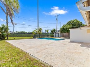 6408 Pierce St, Hollywood FL 33024