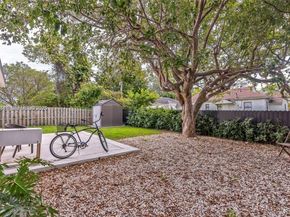 944 NW 64th St, Miami FL 33150