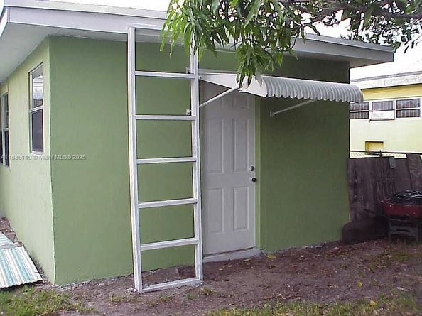 3140 NW 81st Ter, Miami FL 33147