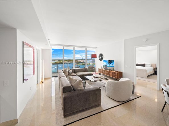 450 Alton Rd 2705, Miami Beach FL 33139