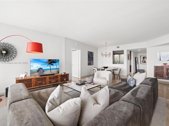 450 Alton Rd 2705, Miami Beach FL 33139