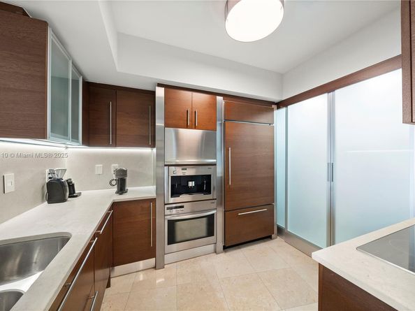 450 Alton Rd 2705, Miami Beach FL 33139