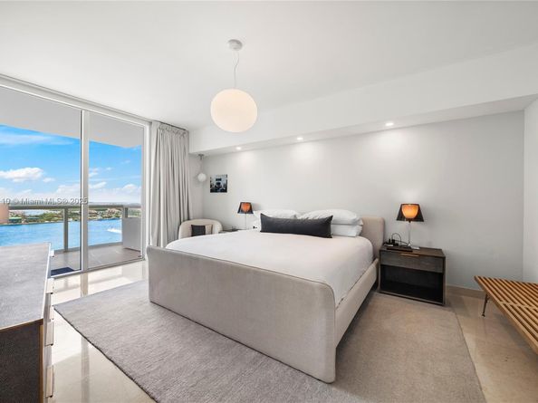 450 Alton Rd 2705, Miami Beach FL 33139