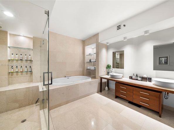 450 Alton Rd 2705, Miami Beach FL 33139