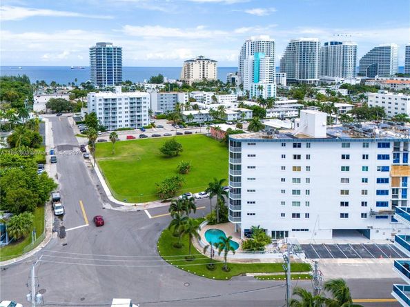 720 Bayshore Dr 402, Fort Lauderdale FL 33304