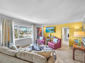 720 Bayshore Dr