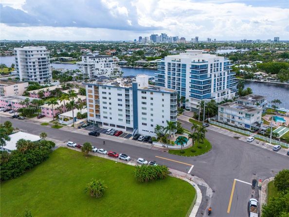 720 Bayshore Dr 402, Fort Lauderdale FL 33304