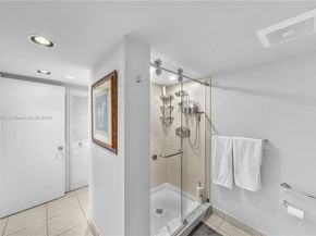 720 Bayshore Dr 402, Fort Lauderdale FL 33304