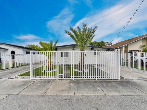7101 SW 21st St, Miami FL 33155