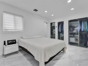 7101 SW 21st St, Miami FL 33155