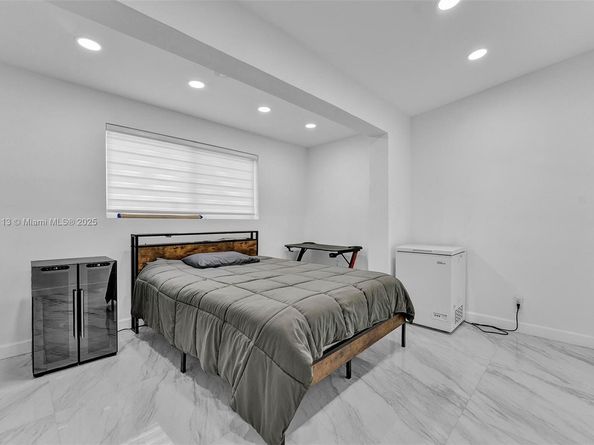 7101 SW 21st St, Miami FL 33155
