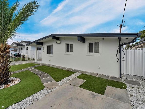 7101 SW 21st St, Miami FL 33155