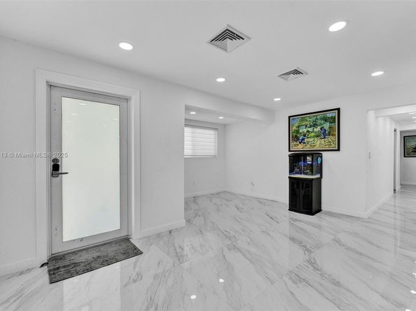 7101 SW 21st St, Miami FL 33155