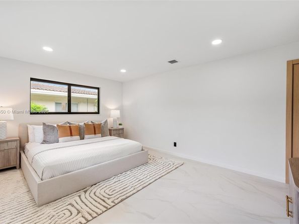 2020 NE 54th, Fort Lauderdale FL 33308