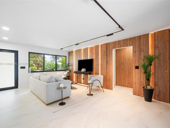 2020 NE 54th, Fort Lauderdale FL 33308