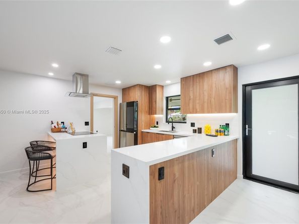 2020 NE 54th, Fort Lauderdale FL 33308