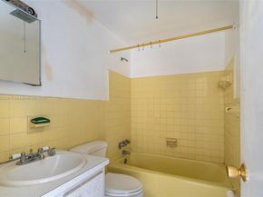 50 NW 204th St H7, Miami Gardens FL 33169