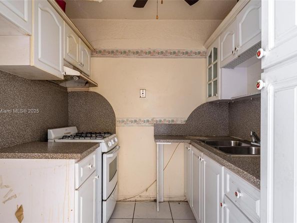 50 NW 204th St H7, Miami Gardens FL 33169