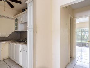 50 NW 204th St H7, Miami Gardens FL 33169