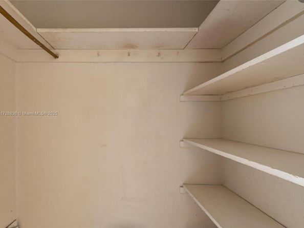 50 NW 204th St H7, Miami Gardens FL 33169