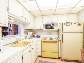 4700 NW 35th St 408, Lauderdale Lakes FL 33319