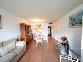 4700 NW 35th St 408, Lauderdale Lakes FL 33319