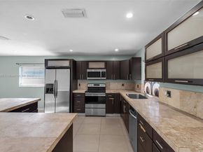 7821 NW 45th St, Lauderhill FL 33351