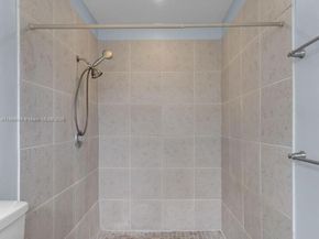 7821 NW 45th St, Lauderhill FL 33351