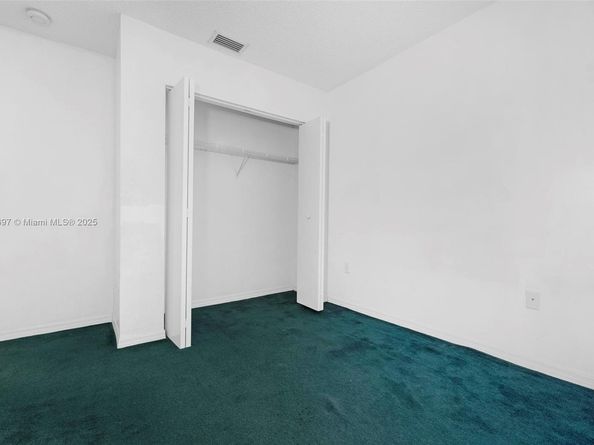 3110 NW 203rd Ter, Miami Gardens FL 33056