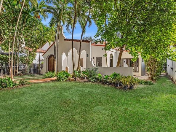 806 Medina Ave, Coral Gables FL 33134