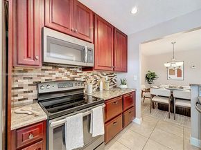 5043 Pointe Emerald Ln, Boca Raton FL 33486