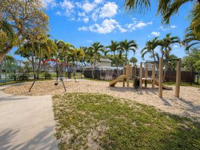 5043 Pointe Emerald Ln, Boca Raton FL 33486