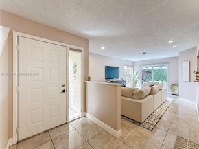 5043 Pointe Emerald Ln, Boca Raton FL 33486