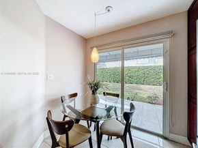 5043 Pointe Emerald Ln, Boca Raton FL 33486