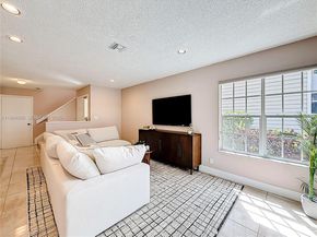 5043 Pointe Emerald Ln, Boca Raton FL 33486