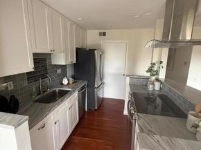 3372 La Mesa Drive unit 2, San Carlos CA 94070