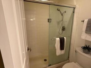 3372 La Mesa Drive unit 2, San Carlos CA 94070