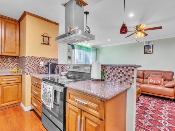 1327 Scossa Avenue 4, San Jose CA 95118