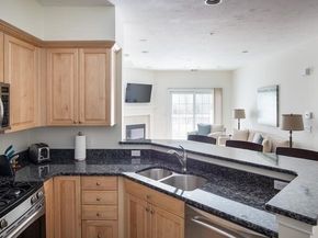 1104 Davenport Ave 1104, Canton MA 02021