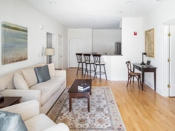 1104 Davenport Ave 1104, Canton MA 02021