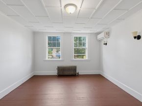 76 Grant St, Gardner MA 01440