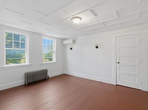 76 Grant St, Gardner MA 01440