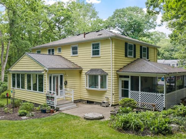 5 Myrtle Dr, Acton MA 01720