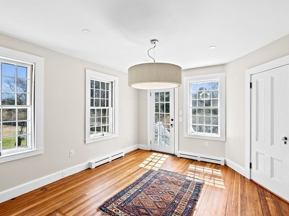 1 Winnatuxett Beach Rd, Mattapoisett MA 02739
