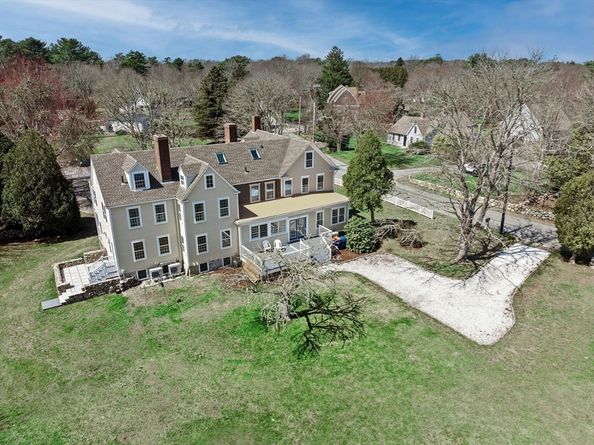 1 Winnatuxett Beach Rd, Mattapoisett MA 02739